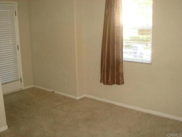 Detail Gallery Image 9 of 16 For 2856 Escala Cir, San Diego,  CA 92108 - 3 Beds | 3/1 Baths