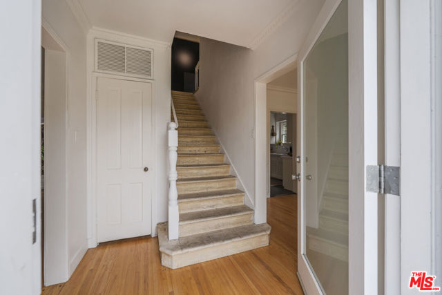 3916 Hepburn Avenue, Los Angeles CA: https://media.crmls.org/mediaz/3fb2cd49-6380-4dc7-b84d-ecde94d9b41a.jpg