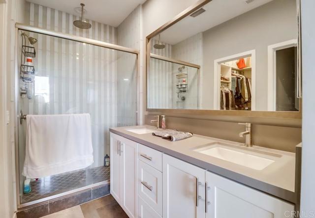1842 Observation Way, Chula Vista CA: https://media.crmls.org/mediaz/3fb310e9-c828-4d9d-81bc-296c73e2add5.jpg