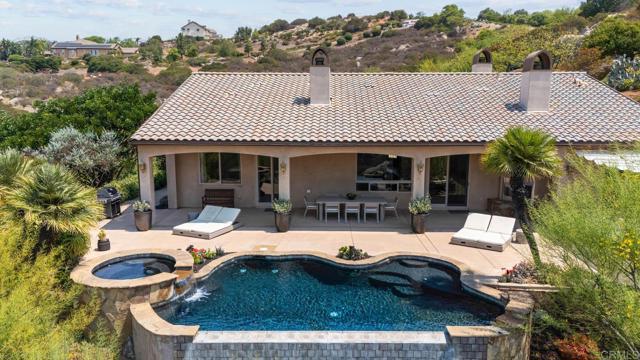 5102 Espinoza Road, El Cajon CA: https://media.crmls.org/mediaz/3fb34643-53ad-4d42-95a4-488d85574ad1.jpg