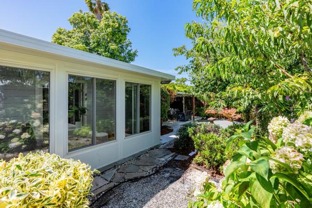 582 Morse Avenue, Sunnyvale CA: https://media.crmls.org/mediaz/3fb37ec8-4f29-4945-9e2b-4370de99114d.jpg