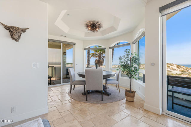 1501 Mandalay Beach Road, Oxnard CA: https://media.crmls.org/mediaz/3fb3a68f-b550-404e-b674-ba9dfbb4601d.jpg