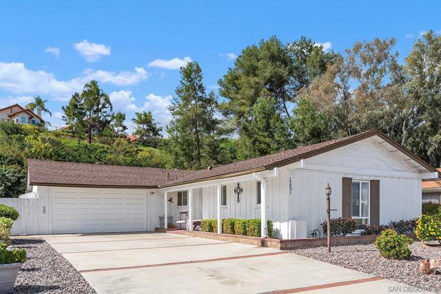 12091 Lomica Dr, San Diego CA: https://media.crmls.org/mediaz/3fb3bc72-4cc4-416b-b253-84cc8ff0d8e5.jpg