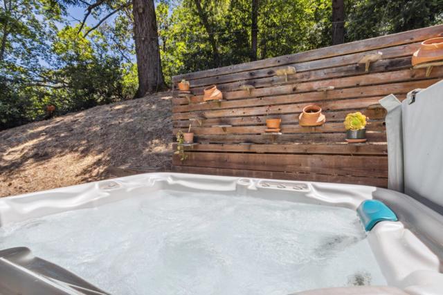 24895 Skyland Road, Los Gatos CA: https://media.crmls.org/mediaz/3fb3f713-8f0d-4e03-b362-35bec1aeec53.jpg