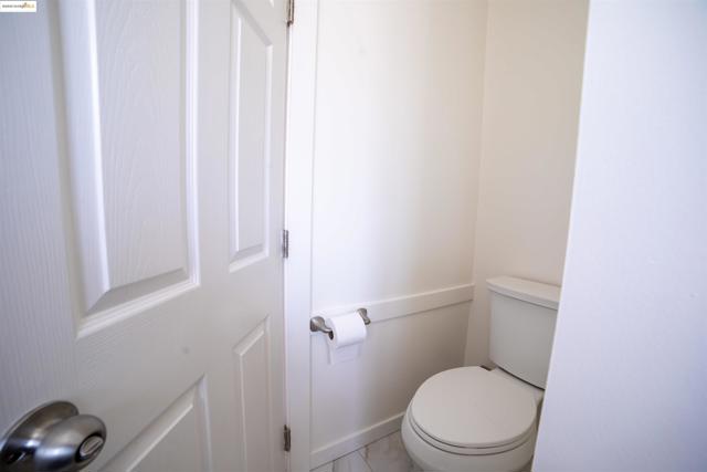 3517 Allendale Ave, Oakland CA: https://media.crmls.org/mediaz/3fb70a63-7c22-4e37-9732-e82c6d46f3d7.jpg
