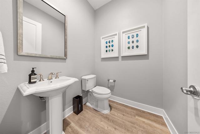 6183 Summit Crest Circle, San Diego CA: https://media.crmls.org/mediaz/3fb747d8-819e-464f-a6e8-f820f9ec9933.jpg