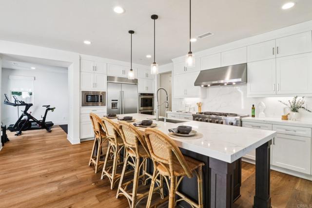 Detail Gallery Image 9 of 33 For 665 Sea Ridge Ct, Encinitas,  CA 92024 - 4 Beds | 3/1 Baths