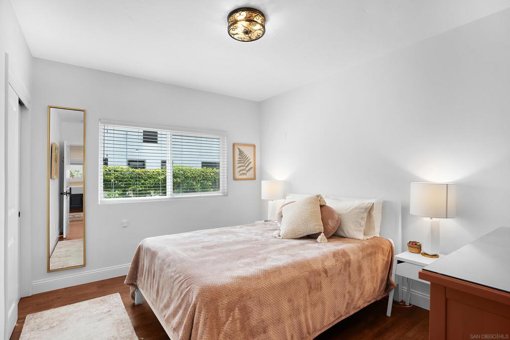 MLS #250035692SD img 28