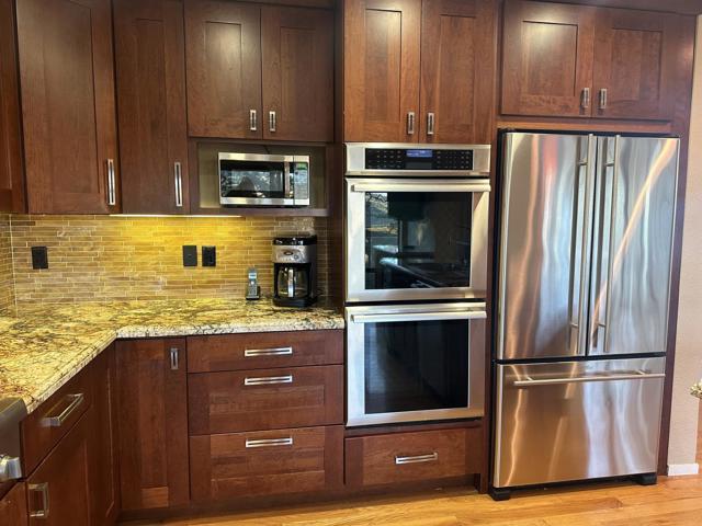 16 Franciscan, Portola Valley CA: https://media.crmls.org/mediaz/3fbac933-cf39-4cfb-b27f-7ba2f5cbf8f6.jpg