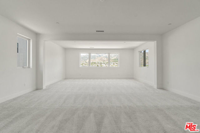 20115 W Galway Lane, Porter Ranch CA: https://media.crmls.org/mediaz/3fbad25c-96c9-4a62-9c6f-c8f9203f2339.jpg