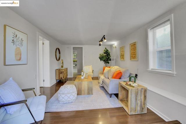 2406 10th, Berkeley CA: https://media.crmls.org/mediaz/3fbb7fdf-133f-4bc3-b11f-97e9ad931e09.jpg