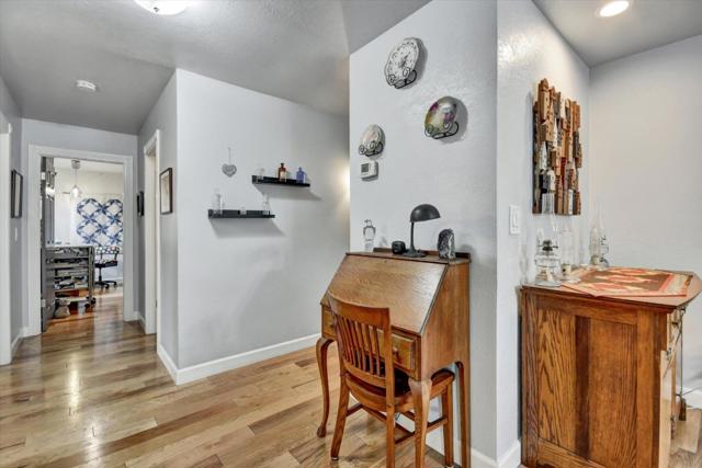 4214 Gull Cove Way, Capitola CA: https://media.crmls.org/mediaz/3fbba3b4-5fea-4d9e-910a-284e9a6ce5a8.jpg