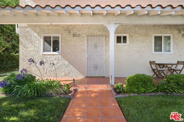 4248 Troost Avenue, Studio City, California 91604, ,Multi-Family,For Sale,Troost,24427895