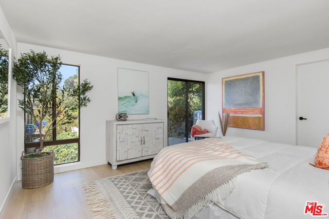 18057 Coastline Drive, Malibu, California 90265, 3 Bedrooms Bedrooms, ,1 BathroomBathrooms,Condominium,For Sale,Coastline,24408287