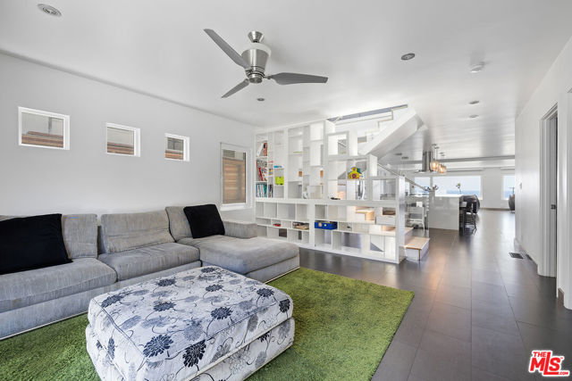 145 Napoleon Street, Playa del Rey CA: https://media.crmls.org/mediaz/3fbd2783-d4ab-475f-8587-d65ed428c65c.jpg