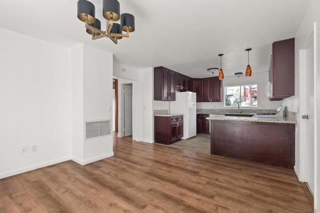 9811 Eucalyptus St, Spring Valley CA: https://media.crmls.org/mediaz/3fbd72f4-bbcf-4efe-99e9-68617457eff9.jpg