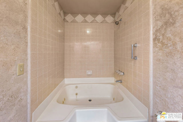 64670 Pinehurst Circle, Desert Hot Springs CA: https://media.crmls.org/mediaz/3fbd7ce7-4cf0-4338-a60f-44745c22d159.jpg
