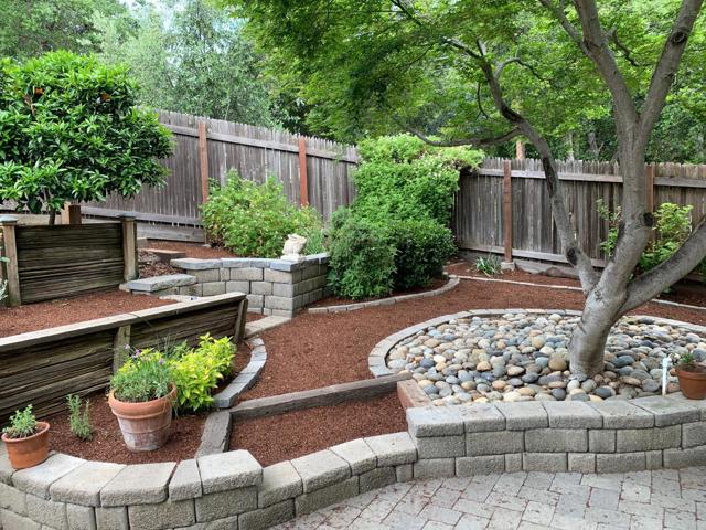 1670 Whitham Avenue, Los Altos CA: https://media.crmls.org/mediaz/3fbdfe89-7269-4f6d-992f-7783f6fe3292.jpg