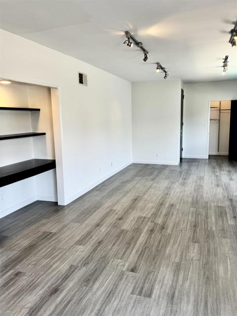 Detail Gallery Image 3 of 17 For 7224 Hillside Ave #32,  Hollywood,  CA 90046 - 2 Beds | 2 Baths