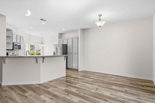 16156 Avenida Venusto, San Diego CA: https://media.crmls.org/mediaz/3fc089af-75f0-4ca9-b756-ae821566ab6d.jpg