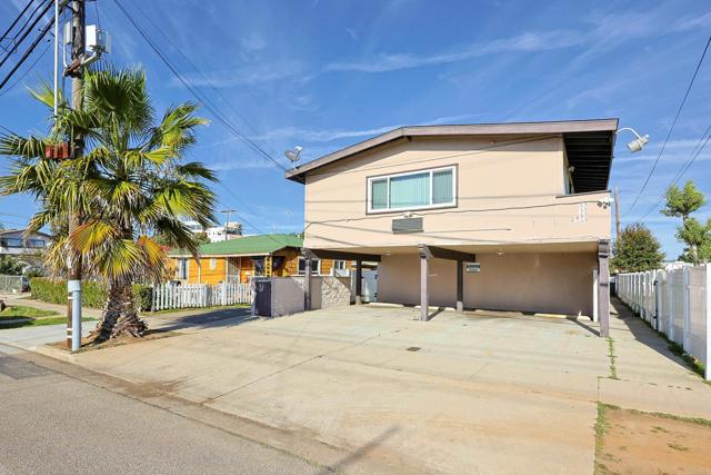 Detail Gallery Image 3 of 26 For 2437 D St, National City,  CA 91950 - 3 Beds | 2 Baths