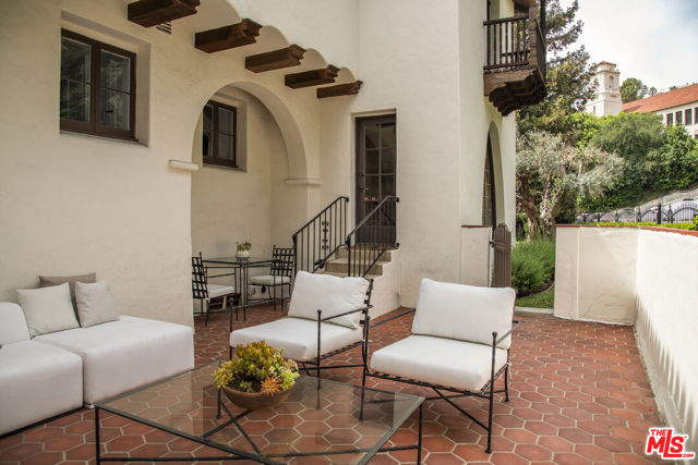 Image 40 of 44 For 5470 Los Feliz Boulevard