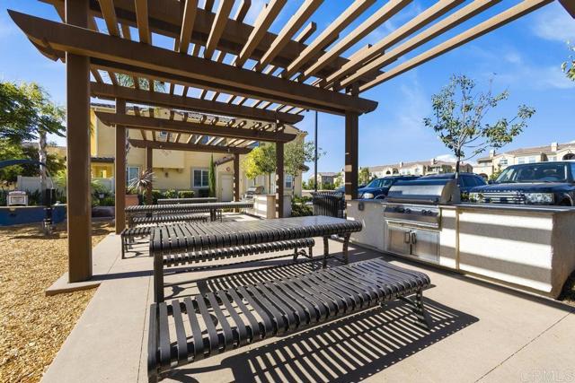 Detail Gallery Image 38 of 39 For 1345 Santa Diana Rd #2,  Chula Vista,  CA 91913 - 4 Beds | 3/1 Baths