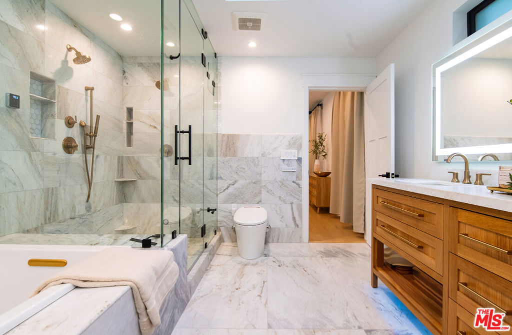 MLS #25608887 image #23