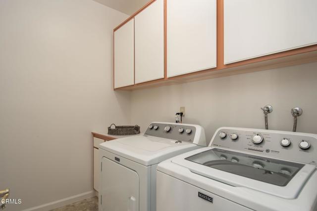 Detail Gallery Image 20 of 37 For 279 Camino Toluca, Camarillo,  CA 93010 - 3 Beds | 3 Baths