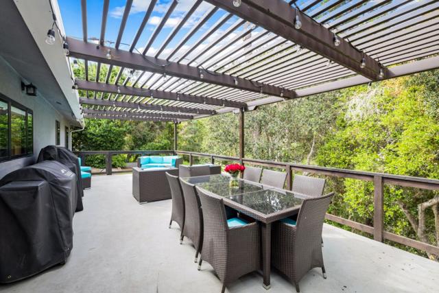 2040 Marsala Circle, Monterey CA: https://media.crmls.org/mediaz/3fc280af-6e4f-4a5c-81ce-234c081e9cfc.jpg