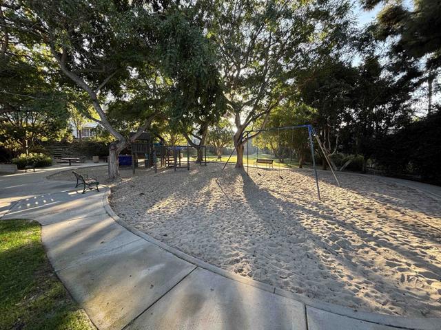 5147 Ruette de Mer, San Diego, California 92130, 5 Bedrooms Bedrooms, ,3 BathroomsBathrooms,Single Family Residence,For Sale,Ruette de Mer,240028735SD