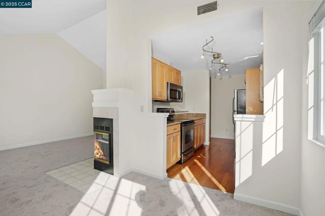 7540 Canyon Meadow Cir, Pleasanton CA: https://media.crmls.org/mediaz/3fc45b58-c7e3-4f9a-8320-4c18760309fa.jpg
