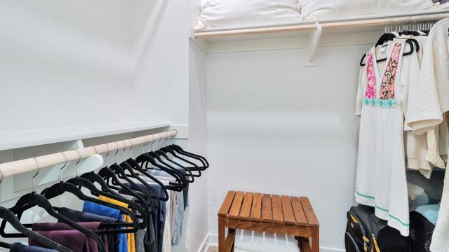 6108 Colt Place, Carlsbad CA: https://media.crmls.org/mediaz/3fc45d50-1856-4406-b563-bc14825d5fb0.jpg