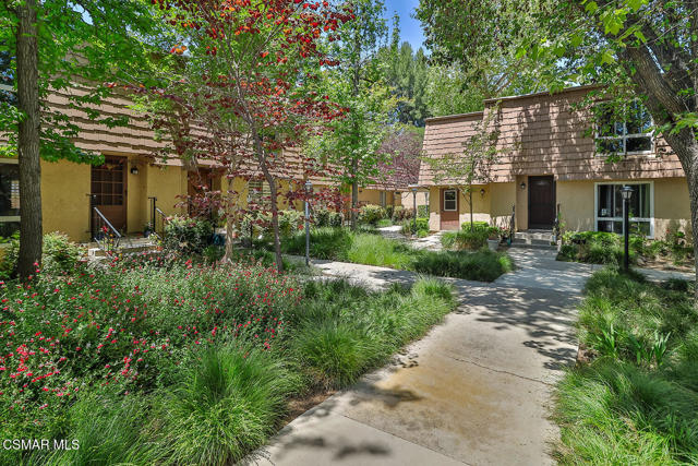 4021 Yankee Drive, Agoura Hills CA: https://media.crmls.org/mediaz/3fc4df83-3371-4e23-ae68-5bd1ef152f64.jpg