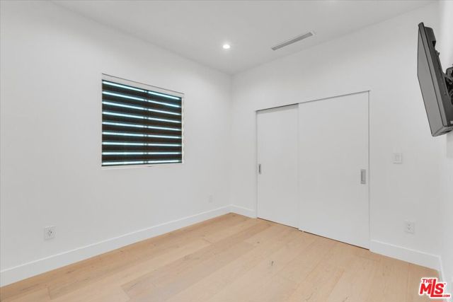5456 Hazeltine Avenue, Sherman Oaks CA: https://media.crmls.org/mediaz/3fc5e673-f380-4a0e-b6f2-f55b032f59c6.jpg