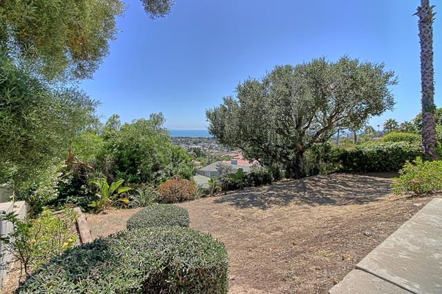 2108 Sunset Drive, Ventura CA: https://media.crmls.org/mediaz/3fc61cf9-8e4b-466e-b28a-b88a80ae22c7.jpg