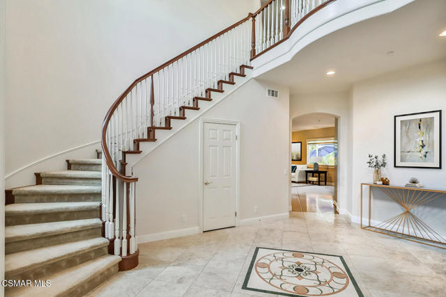 11275 Watson Drive, Moorpark CA: https://media.crmls.org/mediaz/3fc657b5-a699-4781-83c2-8aad8603891d.jpg
