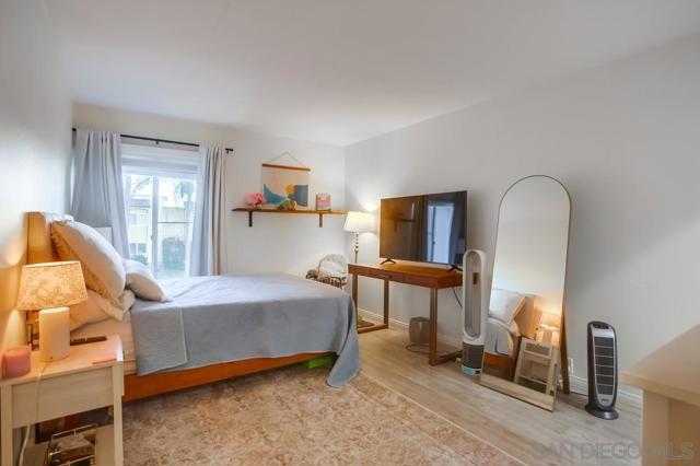 Image 20 of 44 For 4600 Lamont Street  212