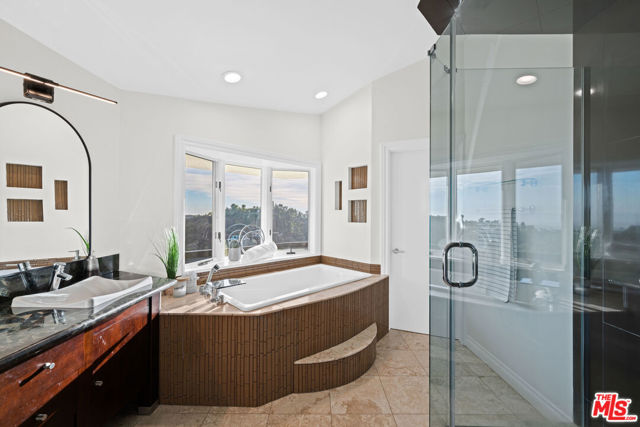 Drew Fenton | 1121 Roberto Lane Los Angeles CA | MLS: 7531913 Drew Fenton | 1121 Roberto Lane Los Angeles CA | MLS: 7531913