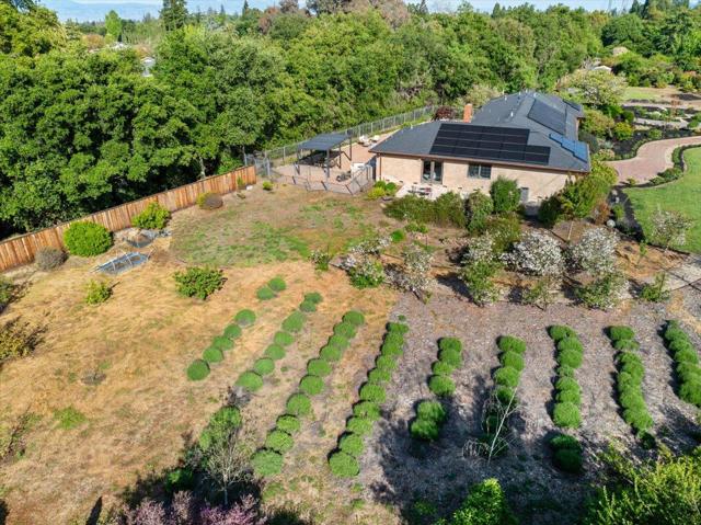 20811 Norada Court, Saratoga CA: https://media.crmls.org/mediaz/3fc72a0a-3a91-4a8d-93b5-d4ffd8111b40.jpg