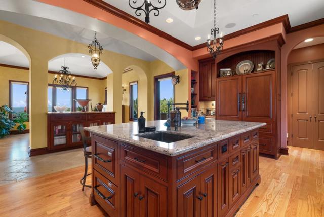 2053 Weston Road, Scotts Valley CA: https://media.crmls.org/mediaz/3fc78e6f-4be7-42c7-983b-da748639674c.jpg