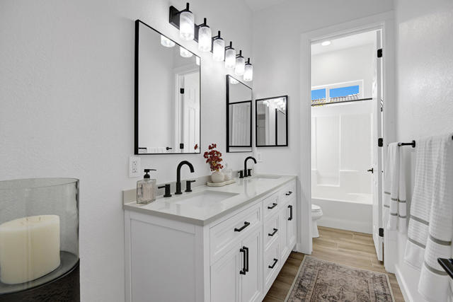 Image 22 of 40 For 43179 Corte Del Oro