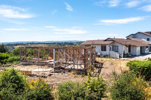 3300 Crestline Way, Soquel CA: https://media.crmls.org/mediaz/3fc910fe-a3d7-4464-b3d2-26f4d82251e7.jpg