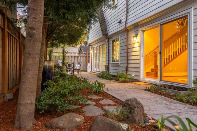 360 5th Avenue, Santa Cruz CA: https://media.crmls.org/mediaz/3fc956d5-b6ae-46a8-bf8a-6b664c57c69a.jpg