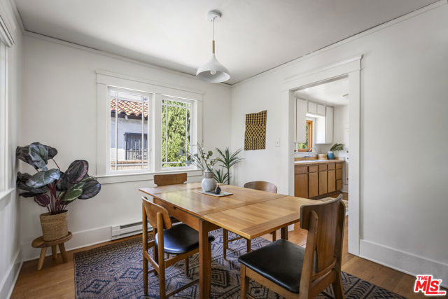 3865 Brunswick Avenue, Los Angeles CA: https://media.crmls.org/mediaz/3fca8365-3589-4f56-a6f8-284c10d5e83d.jpg
