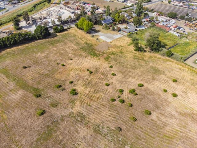 30 Riverside Road, Watsonville CA: https://media.crmls.org/mediaz/3fcb1cc8-0bd9-4003-810f-9030867a97c2.jpg