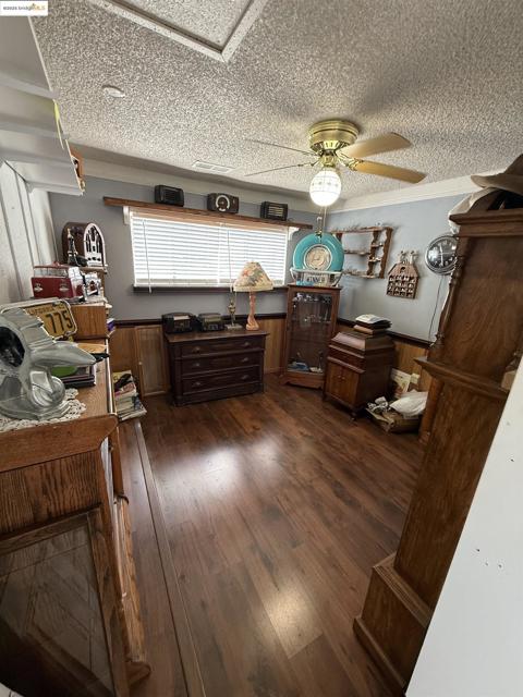 2821 Ponderosa Drive, Concord CA: https://media.crmls.org/mediaz/3fcb9999-23fc-4f84-a6de-fb12774cdf79.jpg