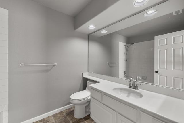 3678 Via Bernardo, Oceanside CA: https://media.crmls.org/mediaz/3fcb9c55-6445-4232-bd11-c2525830fde3.jpg