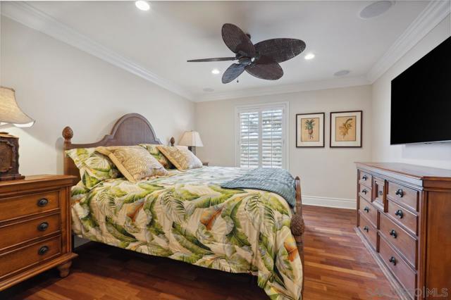 1219 Coast Blvd, La Jolla CA: https://media.crmls.org/mediaz/3fcc432d-2bcb-4e06-ac86-bb24d26407af.jpg
