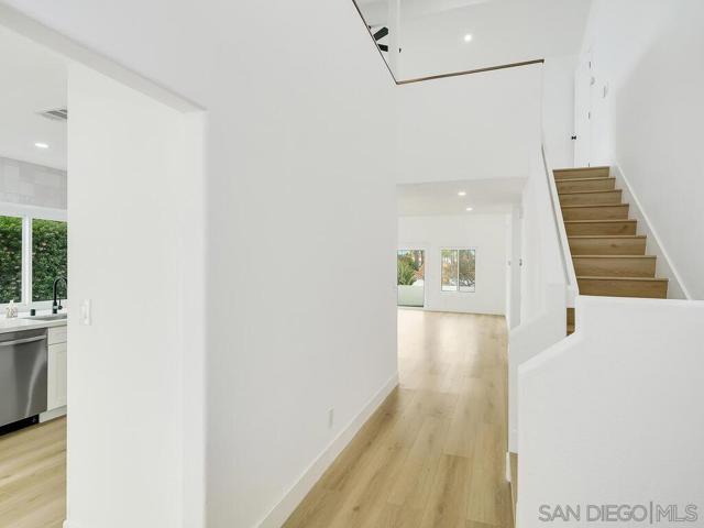 4951 DELOS WAY, Oceanside CA: https://media.crmls.org/mediaz/3fcc7048-d80c-4687-89d3-69132ccc83b7.jpg